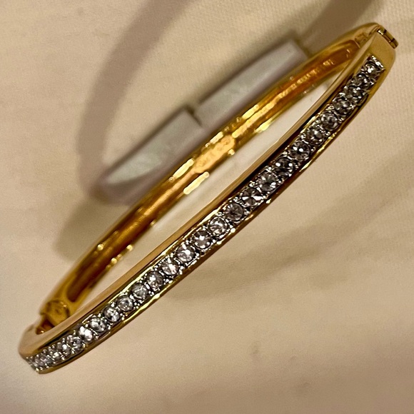 Swarovski Crystal and Gold Bracelet - Picture 8 of 16